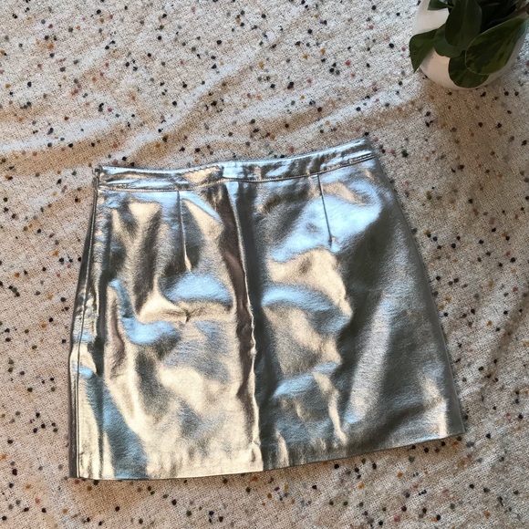 Forever 21 Futuristic Silver Pleather Mini Skirt - Picture 8 of 13